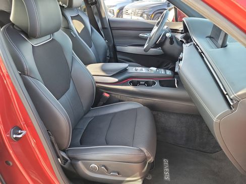 Certified 2023 Genesis GV70 2.5T w/ Sport Prestige Package image 18