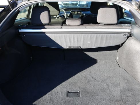 Used 2022 Toyota Prius LE image 20