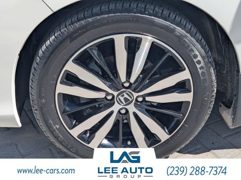 Used 2018 Honda Fit EX-L image 10