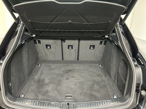 Certified 2024 Porsche Macan S AWD/4WD image 23