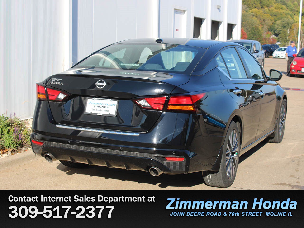 Used 2023 Nissan Altima 2.5 SV w/ SV Premium Package FWD image 2