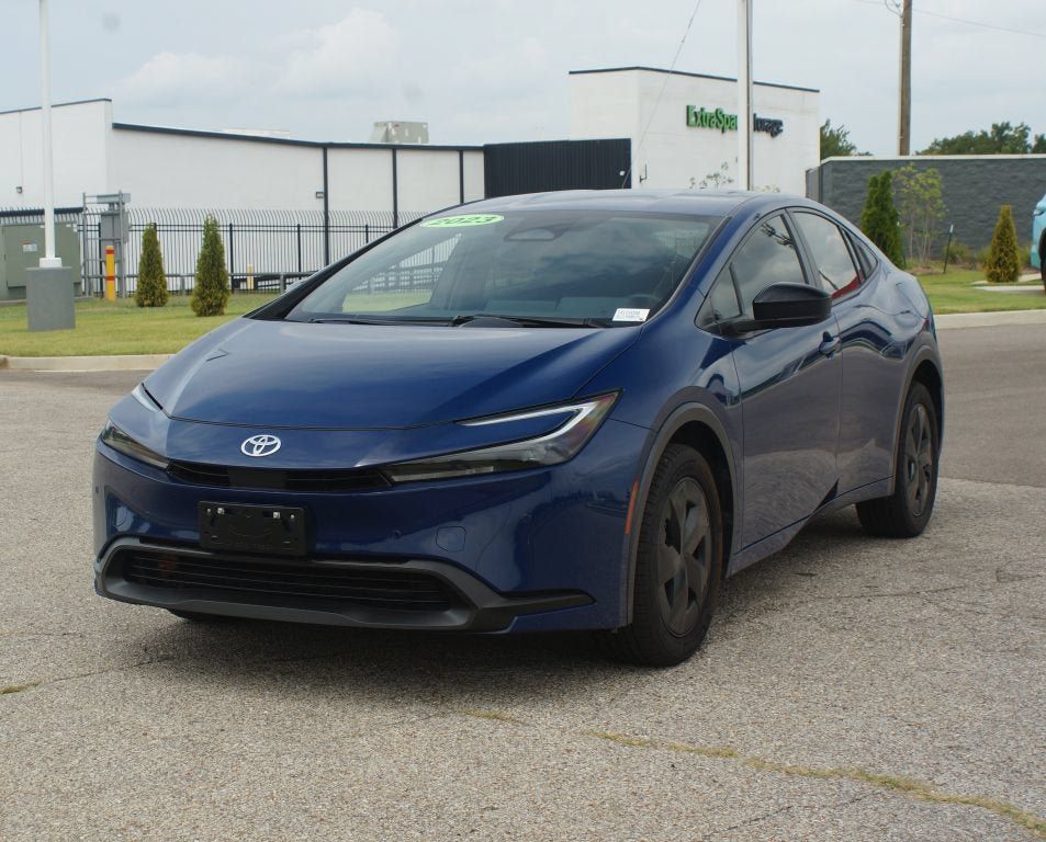 Used 2023 Toyota Prius LE FWD image 22