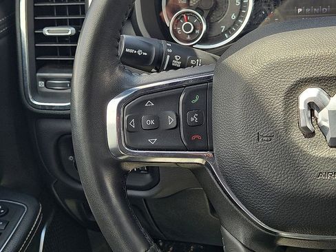 Used 2024 RAM 1500 Laramie AWD/4WD image 19