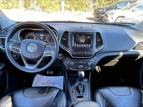 Used 2021 Jeep Cherokee Latitude Plus image 14