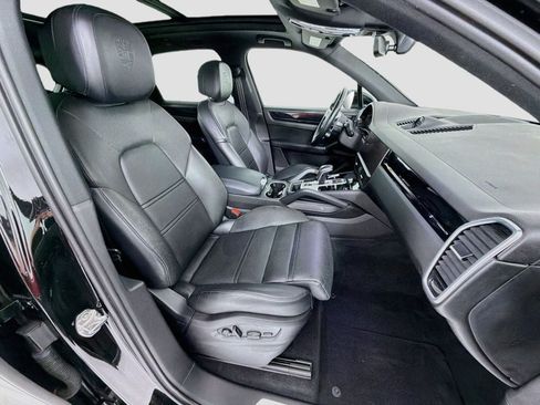 Certified 2023 Porsche Cayenne S AWD/4WD image 27