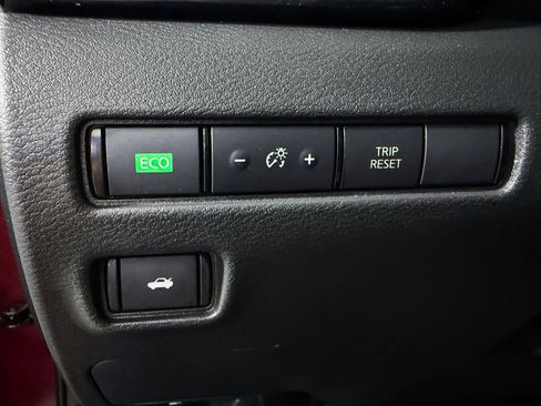 Certified 2020 Nissan Sentra SV FWD image 27
