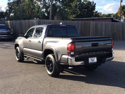 Used 2022 Toyota Tacoma SR5 w/ Black Out Package (TMS) image 8