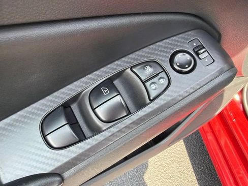 Used 2024 Nissan Altima 2.5 SV FWD image 10