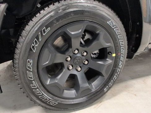 New 2026 RAM 1500 4x4 Crew Cab image 11