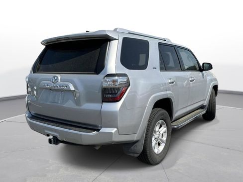 Used 2018 Toyota 4Runner SR5 Premium image 6