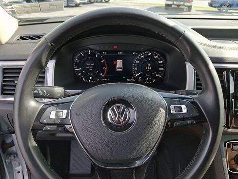 Used 2018 Volkswagen Atlas SEL Premium image 22