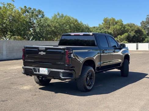 Used 2021 Chevrolet Silverado 1500 Custom Trail Boss AWD/4WD image 3