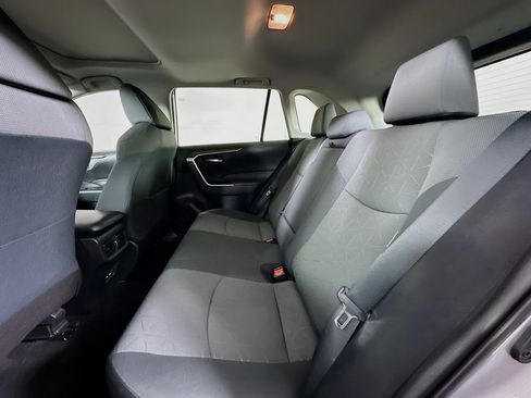 Used 2021 Toyota RAV4 XLE image 27