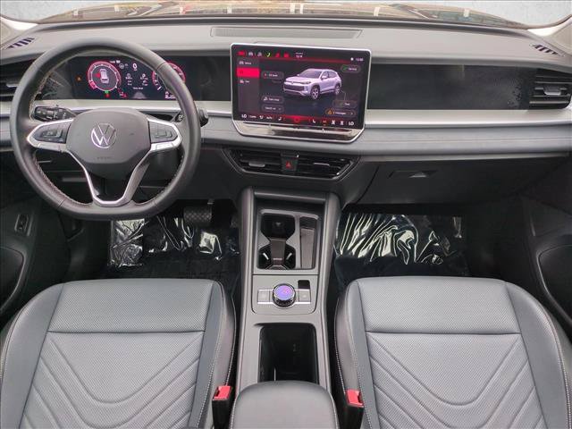 Used 2026 Volkswagen Tiguan SE FWD image 16
