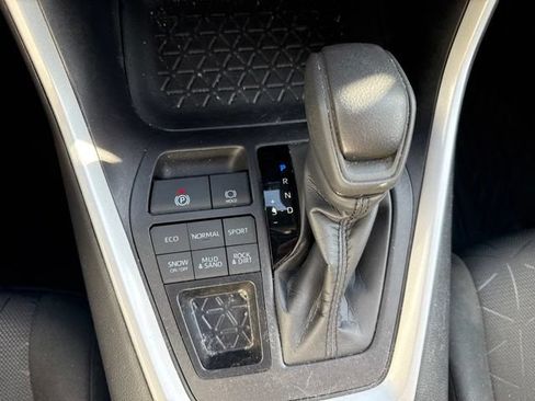 Used 2024 Toyota RAV4 XLE w/ Convenience Package AWD/4WD image 24