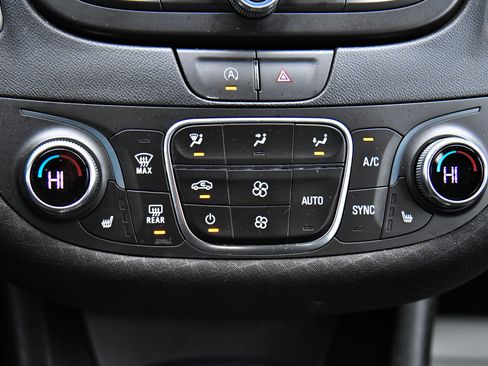 Used 2024 Chevrolet Malibu LT image 21