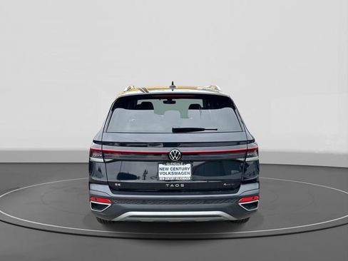 New 2026 Volkswagen Taos SE AWD/4WD image 4