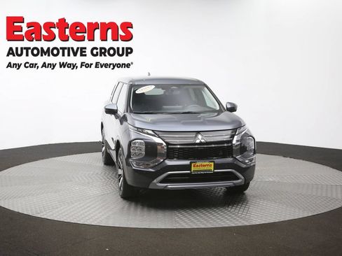 Used 2025 Mitsubishi Outlander SE AWD/4WD image 51