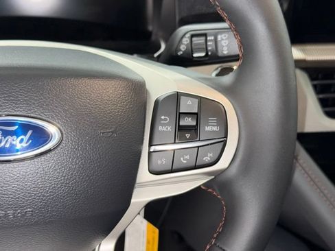 New 2026 Ford Explorer Active AWD/4WD image 17
