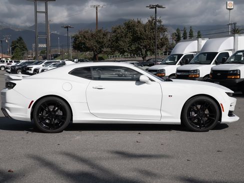 Used 2020 Chevrolet Camaro SS image 3