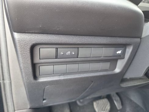 Used 2022 Mitsubishi Outlander SE AWD/4WD image 23