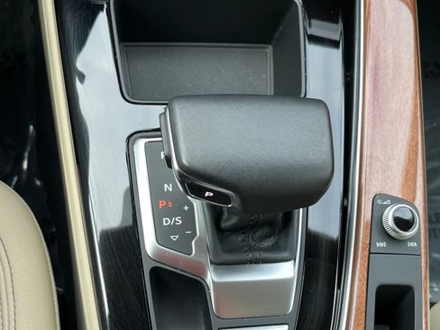 Used 2022 Audi A4 2.0T Premium w/ Convenience Package image 57