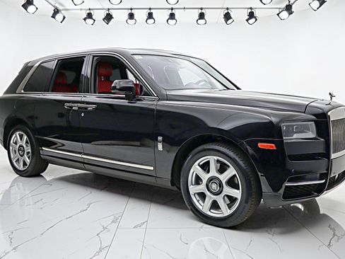 Used 2019 Rolls-Royce Cullinan AWD/4WD image 15