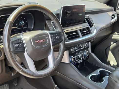 Used 2022 GMC Yukon XL SLT RWD image 8