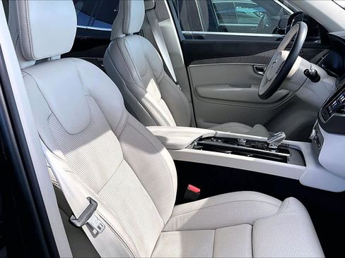 Used 2023 Volvo XC90 B6 Ultimate w/ Protection Package Premier image 9