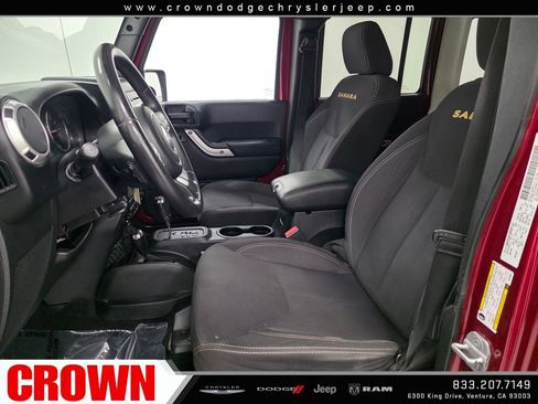 Used 2013 Jeep Wrangler Unlimited Sahara image 21