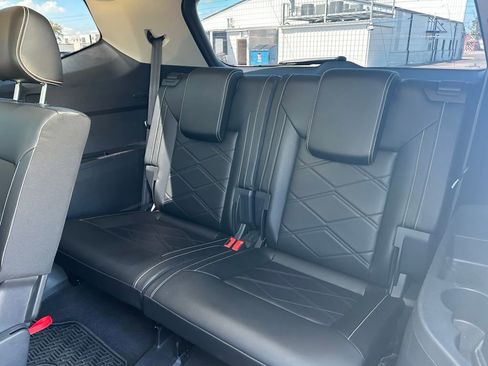 Used 2024 Volkswagen Atlas SE w/ Black Wheel Package image 14