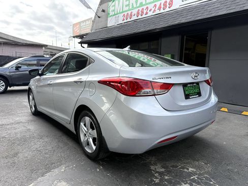Used 2013 Hyundai Elantra GLS w/ Preferred Pkg FWD image 6