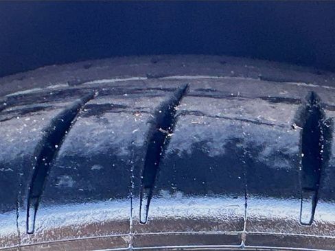 Used 2021 Chevrolet Corvette Stingray Premium Conv w/ Z51 Performance Package image 31