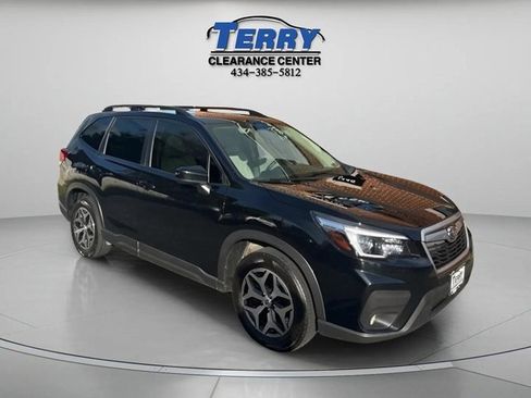 Used 2021 Subaru Forester Premium image 3