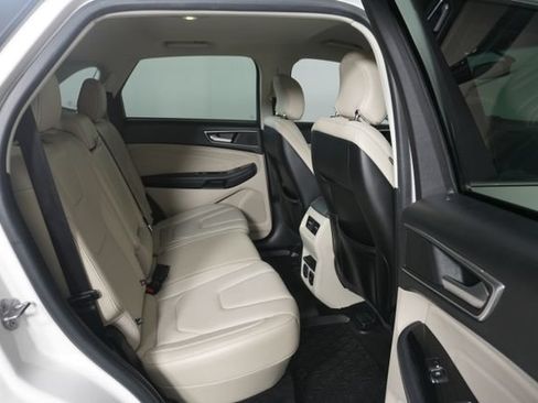 Used 2015 Ford Edge Titanium w/ Technology Package FWD image 27