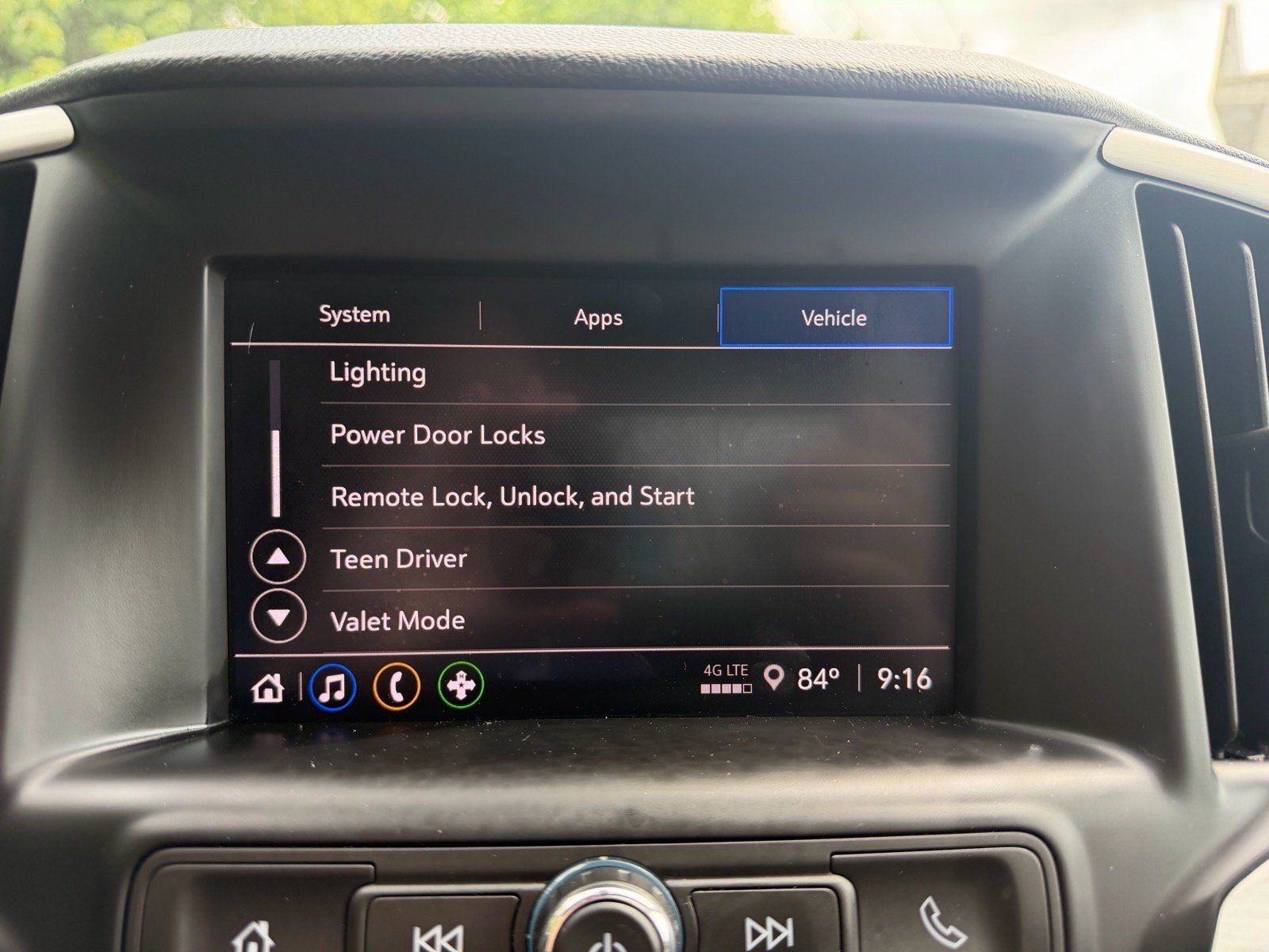 Used 2024 GMC Terrain SLE AWD/4WD image 45