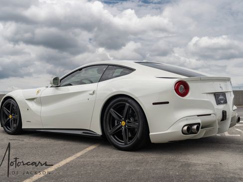 Used 2015 Ferrari F12 Berlinetta image 4