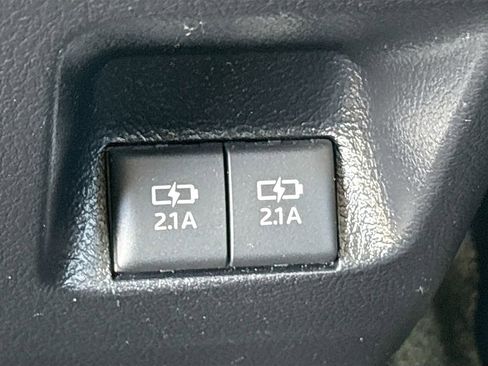 Used 2021 Toyota 4Runner SR5 Premium w/ Moonroof Package RWD image 26