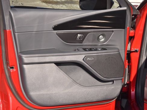 New 2026 Lincoln Nautilus Reserve w/ Jet Appearance Package image 36