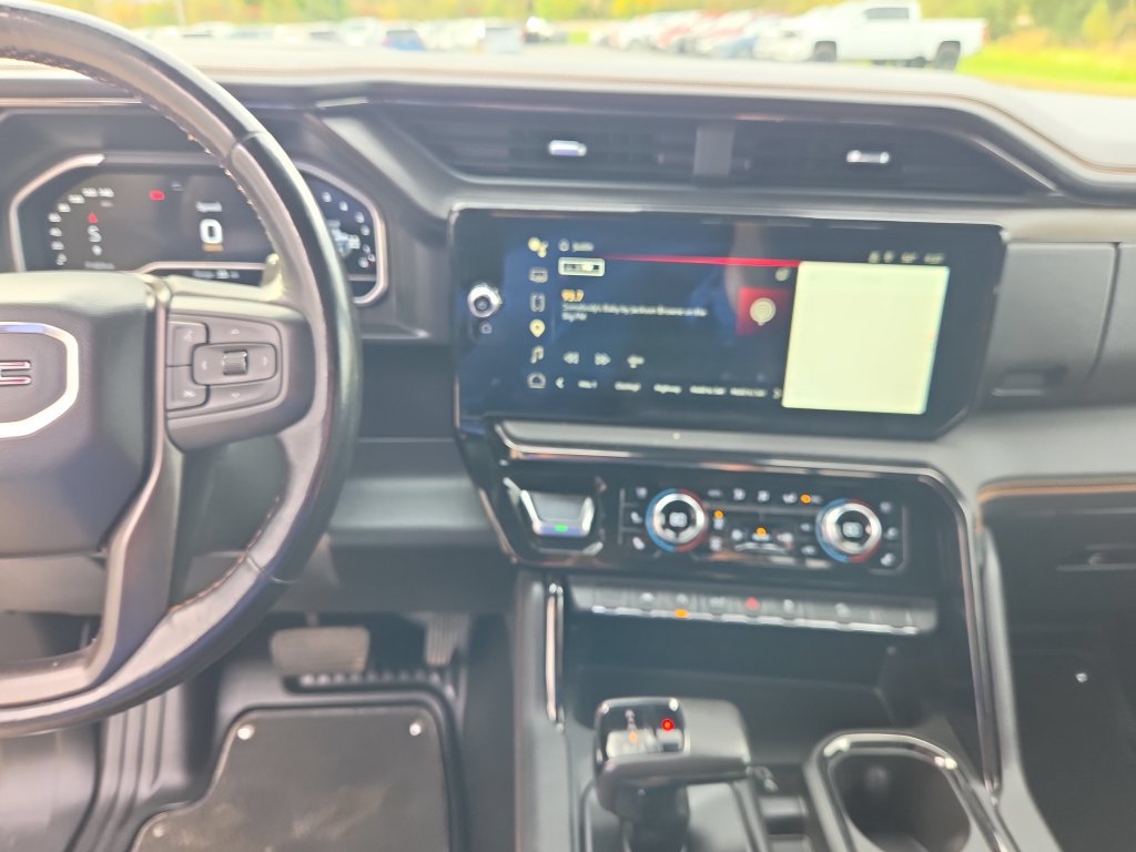 Certified 2022 GMC Sierra 1500 AT4 w/ AT4 Preferred Package AWD/4WD image 17