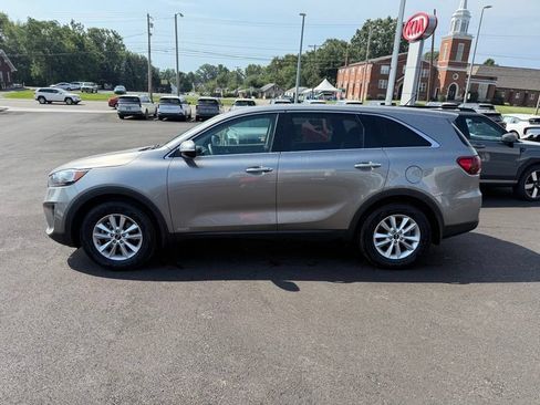 Used 2019 Kia Sorento AWD image 5