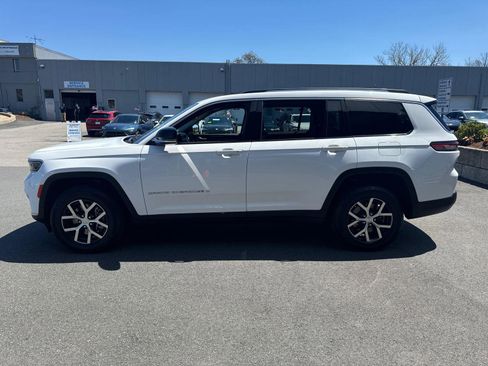 Used 2023 Jeep Grand Cherokee L Limited AWD/4WD image 7