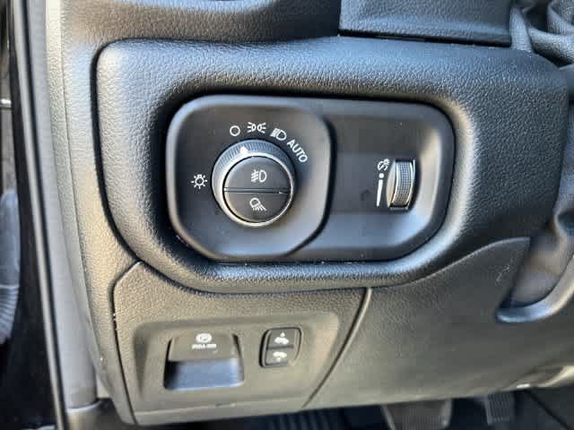 Used 2022 RAM 1500 Big Horn AWD/4WD image 30