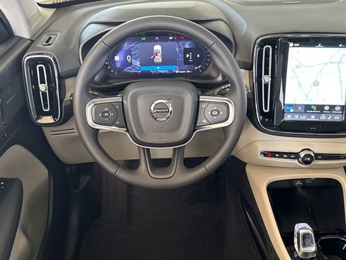 New 2026 Volvo XC40 B5 Ultra image 13