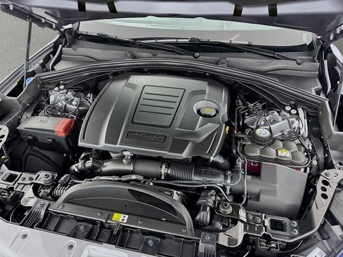 Used 2026 Jaguar F-PACE R-Dynamic S image 32