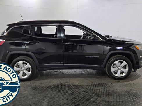 Used 2018 Jeep Compass Latitude w/ Popular Equipment Group image 8