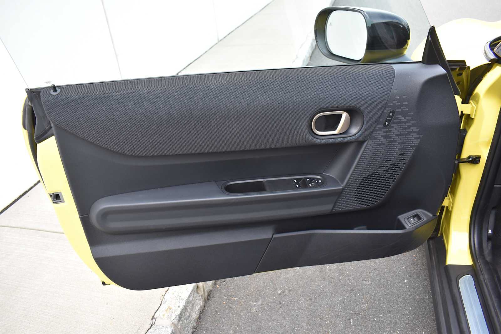 Used 2025 MINI Cooper S FWD image 15