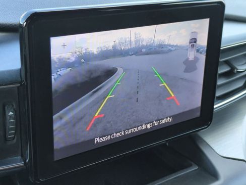 Used 2020 Ford Explorer XLT w/ Equipment Group 202A image 31