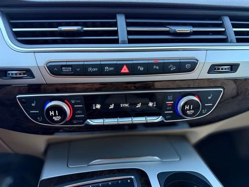 Used 2019 Audi Q7 2.0T Premium Plus w/ Premium Plus Package image 24