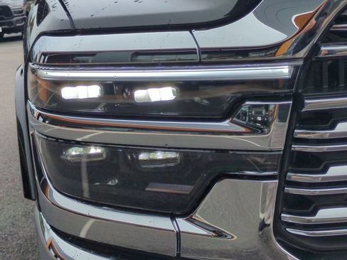New 2026 RAM 2500 Limited AWD/4WD image 10